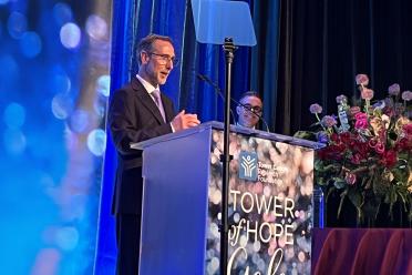 Dr. Antoni Ribas receiving the Healing Award at the Tower Cancer Research Foundation Hope Gala