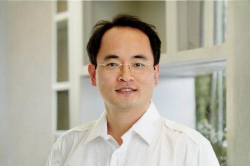 UCLA scientist Kitai Kim smiles for a headshot.