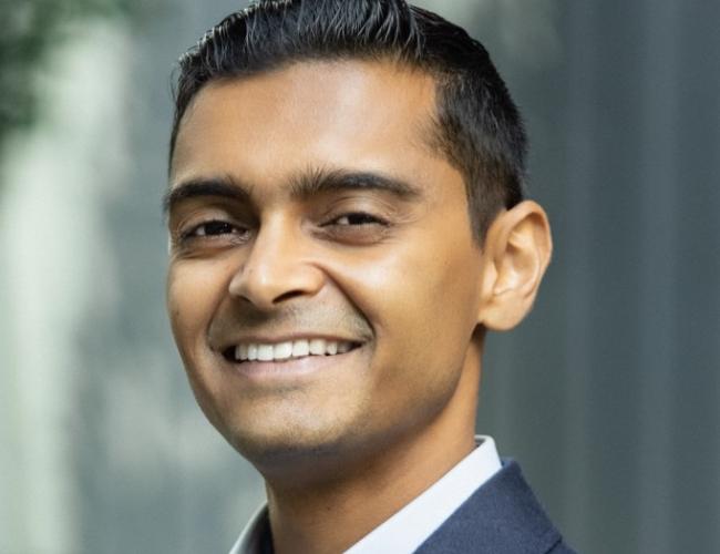 headshot of dr. arun sharma