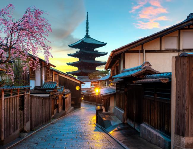 An image of a quiet street in Kyoto, Japan, where the iPSC 20th Anniversary Symposium will take place.