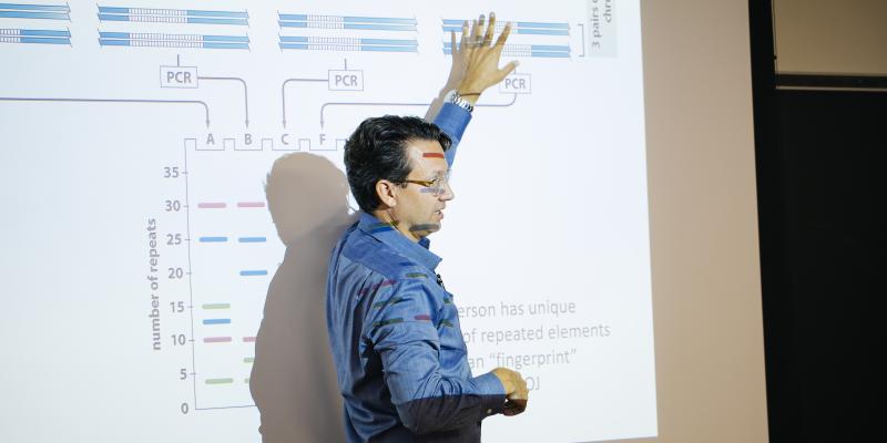 UCLA scientist Dr. Bill Lowry instructing a stem cell class.