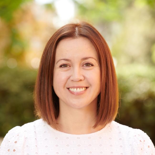 Stephanie Correa headshot