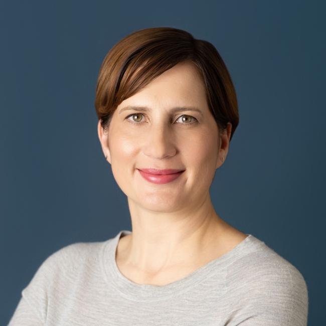 headshot of celia adelson