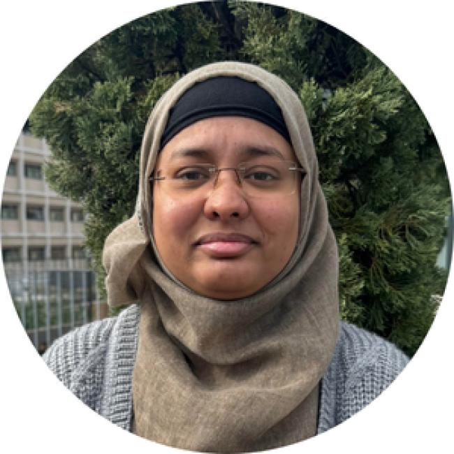 Headshot of Zeenat Rashida